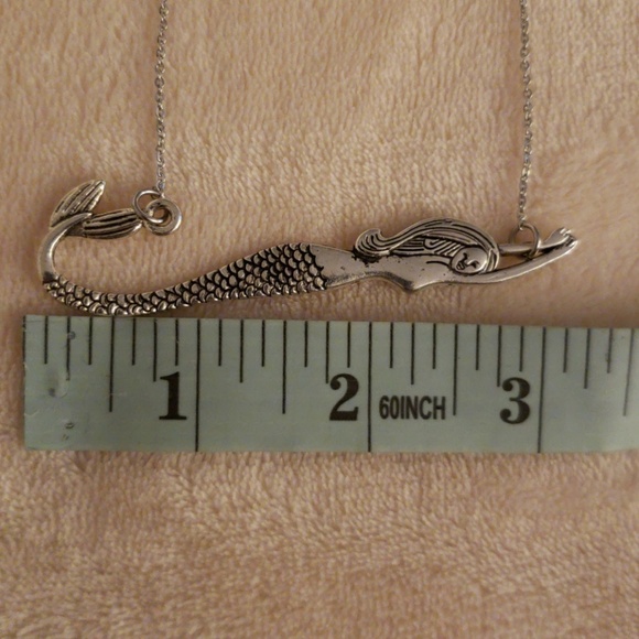 SOLD OUT Mermaid Necklace - Picture 6 of 7